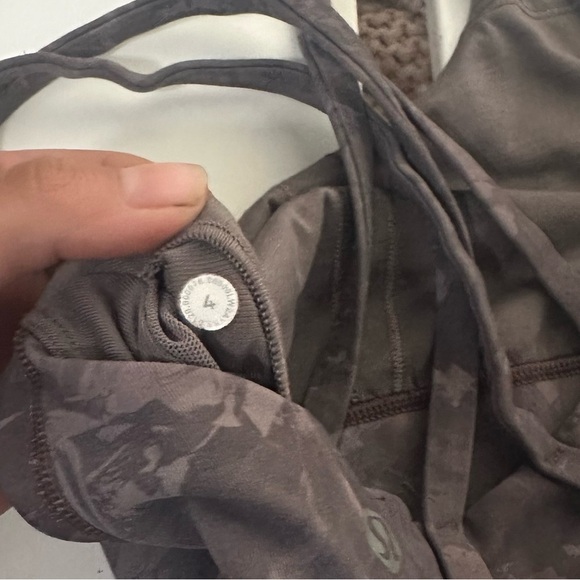 Lululemon energy bra - Picture 3 of 3